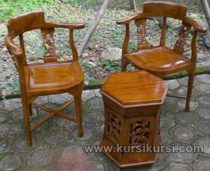 Memilih Set Kursi Teras dari Kayu Jati Jepara